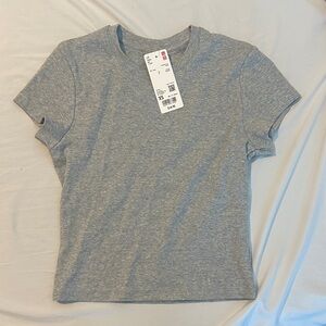Uniqlo Heather Gray Women's Short Sleeve Tee